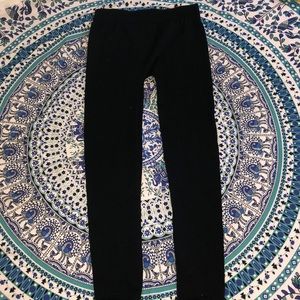 Plain black leggings